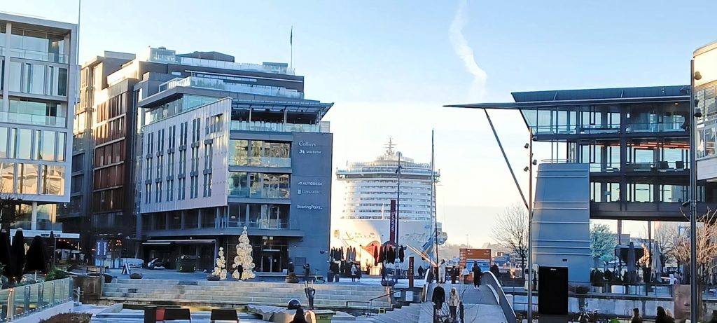 Aker Brygge, Oslo - AIDAnova 