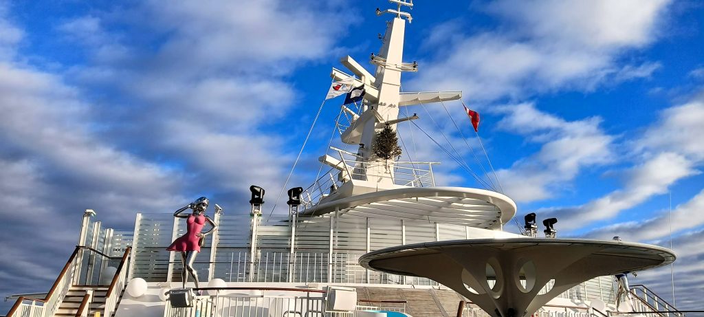 Weihnachtsbaum auf hoher See